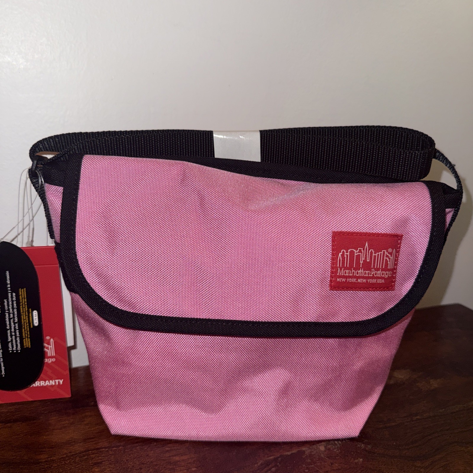 Manhattan Portage Messenger Bag Pink.