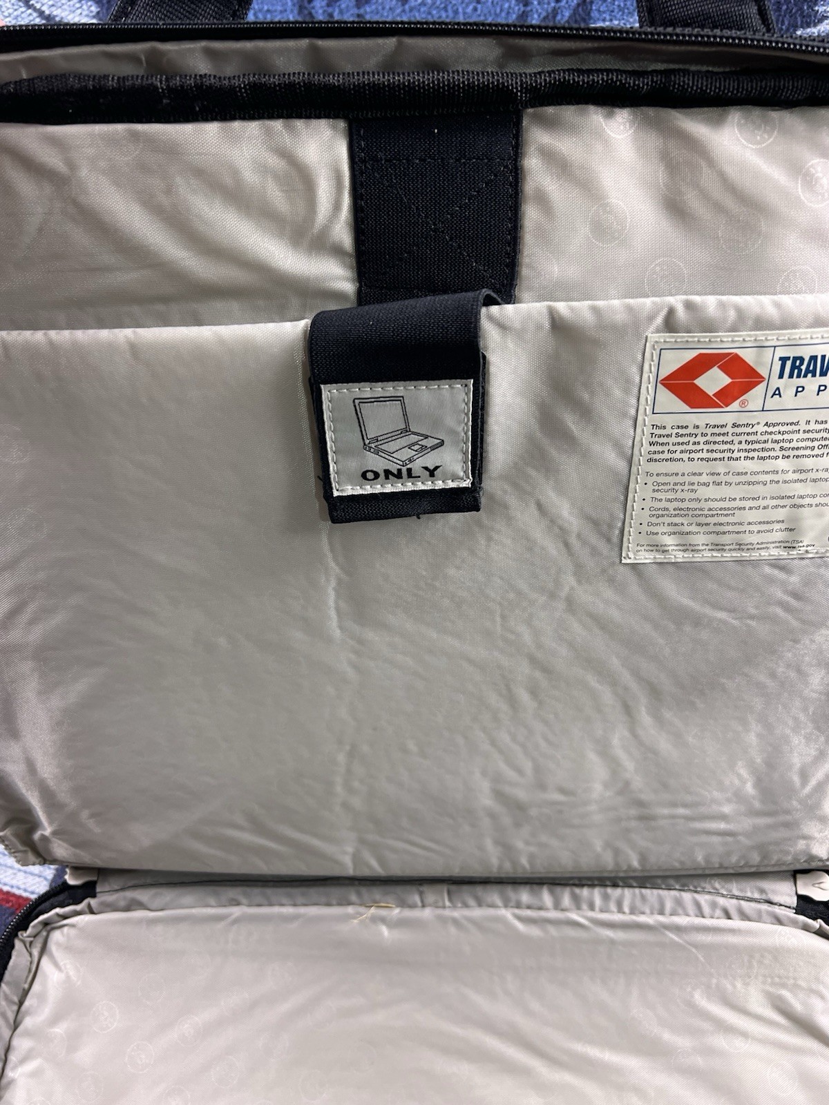 Pacsafe Messenger Anti Theft Briefcase Bag Laptop Travel Shoulder Strap Case