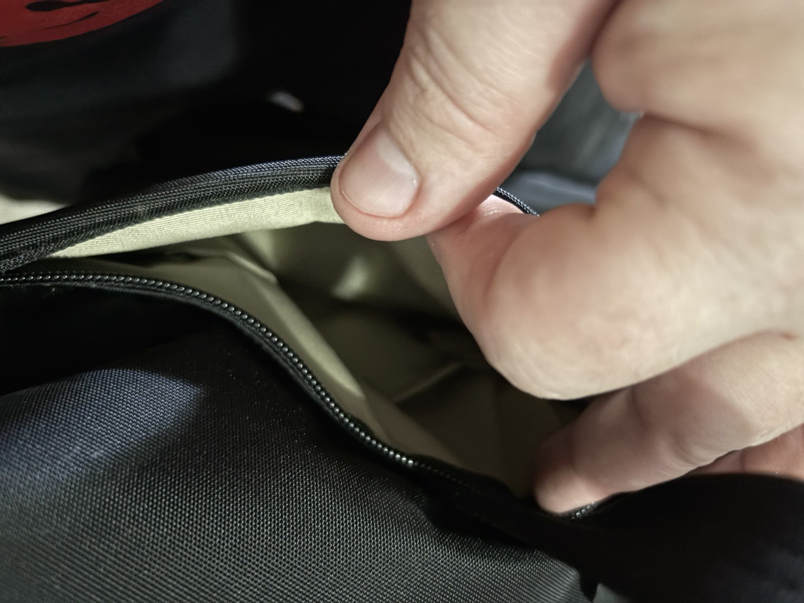 Bellroy System Messenger 16L / Black / NEW WITH TAGS