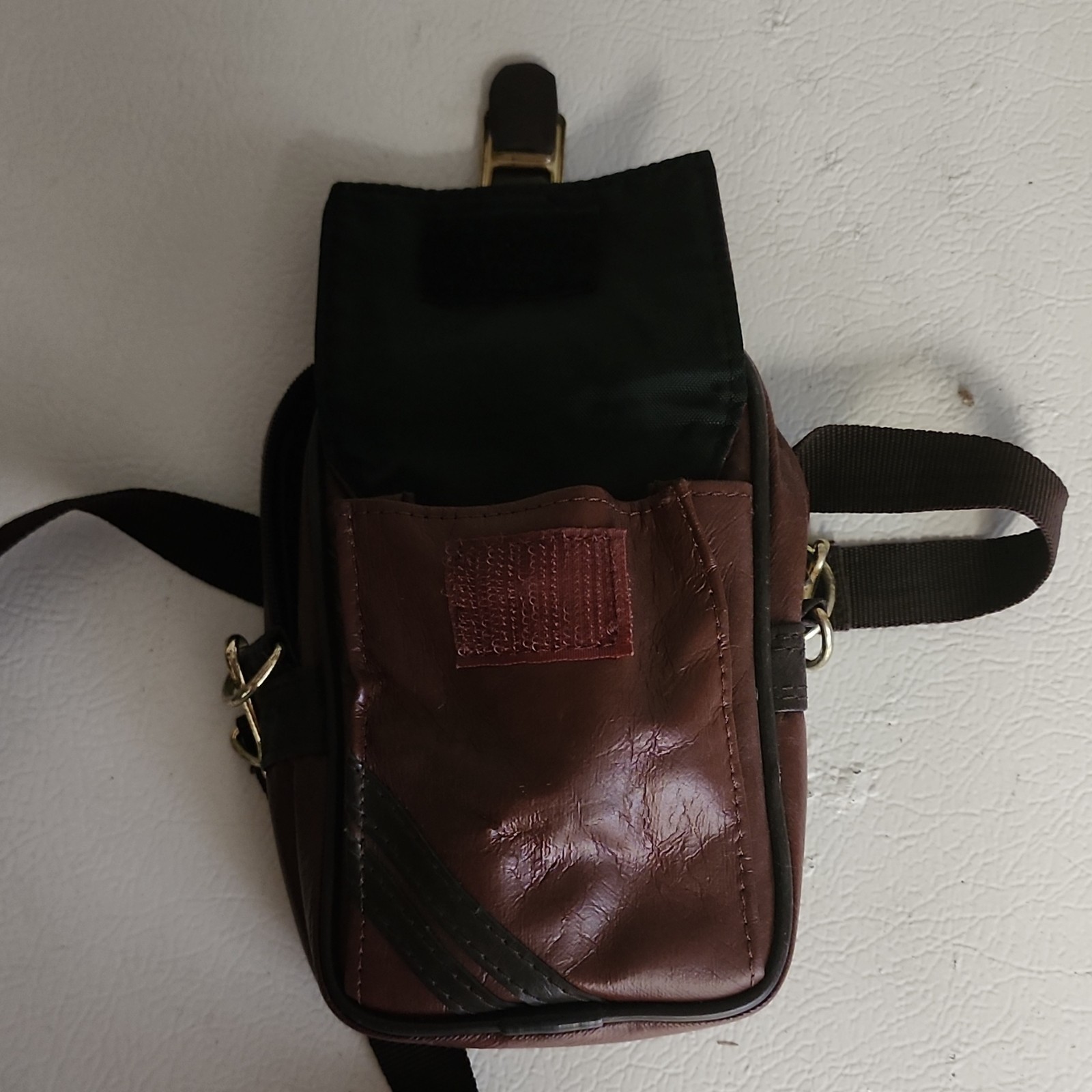 Brown Leather Camera Carrying Case From The 90’s
