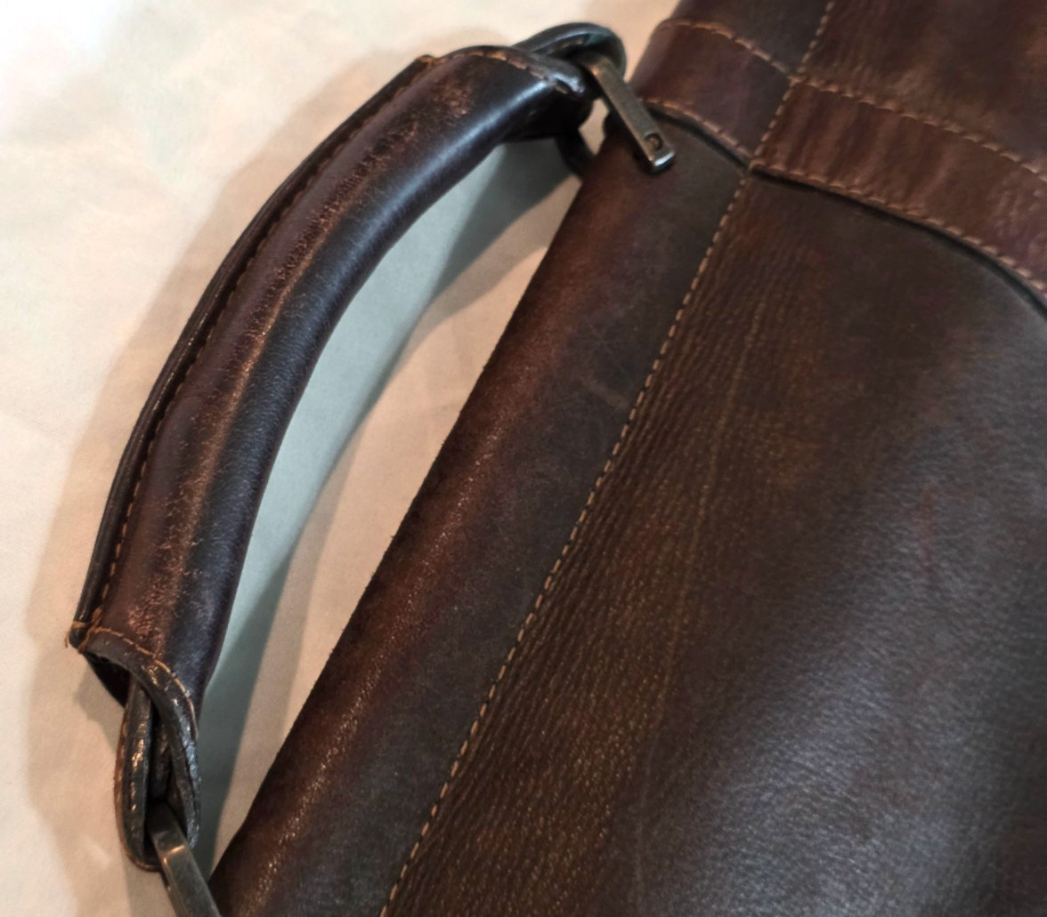 Kenneth Cole Reaction #524451 Laptop Shoulder Messenger Bag Brown Leather?