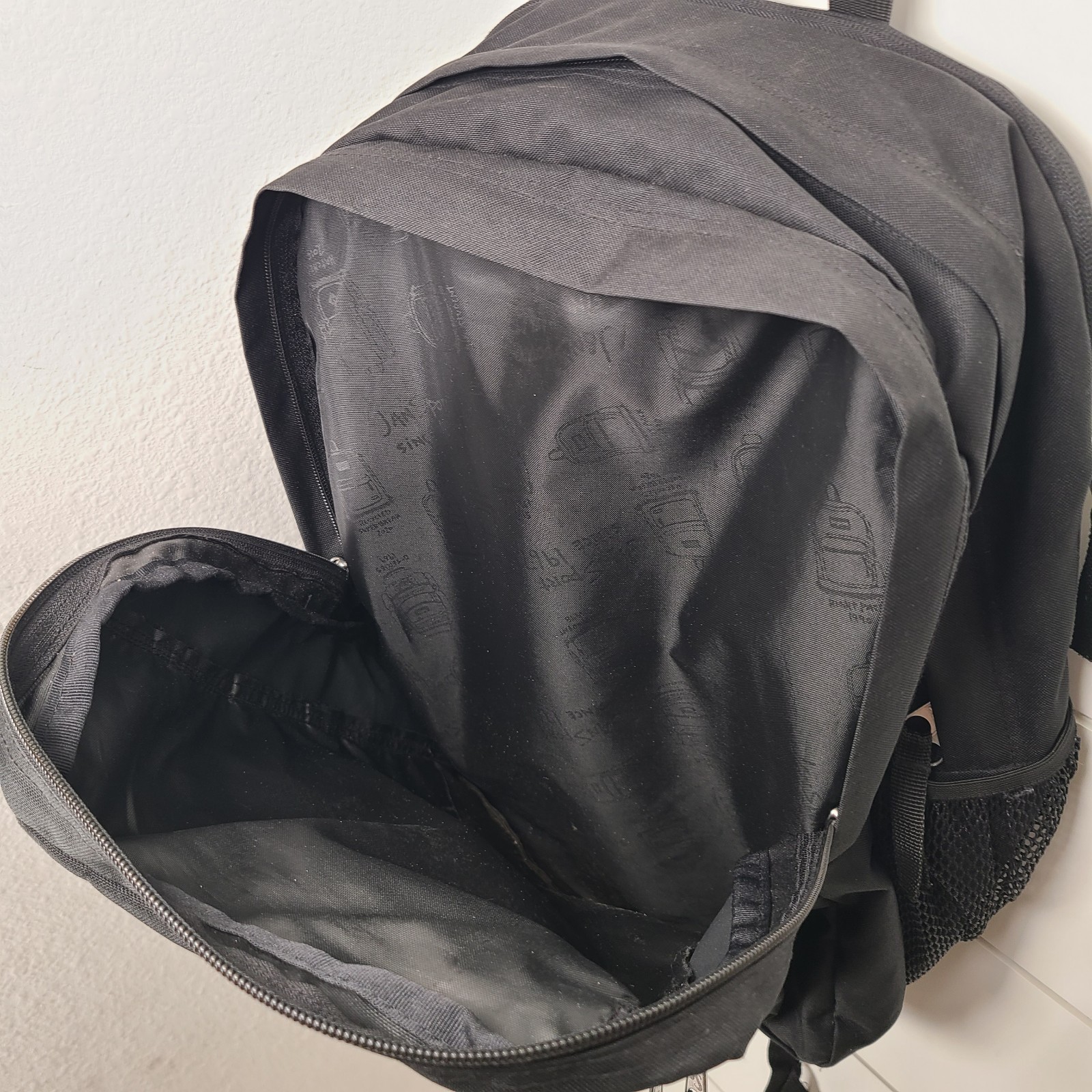 JanSport JS0A47JK Big Student Backpack Black Laptop compartment