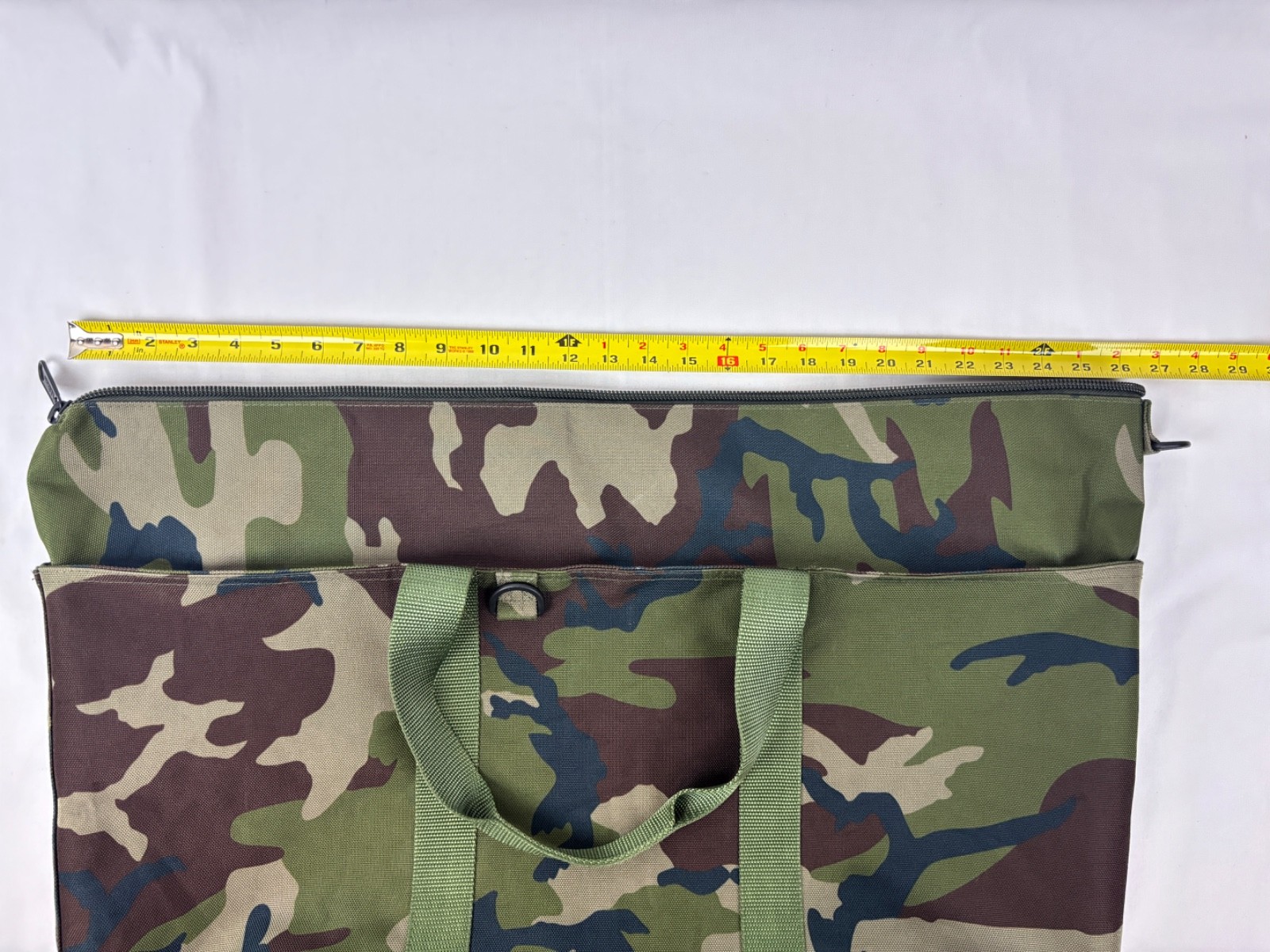 L.L. Bean Zip Hunter’s Camo Tote Bag Lined XL – NO STRAP & HAS INITIALS – Clean