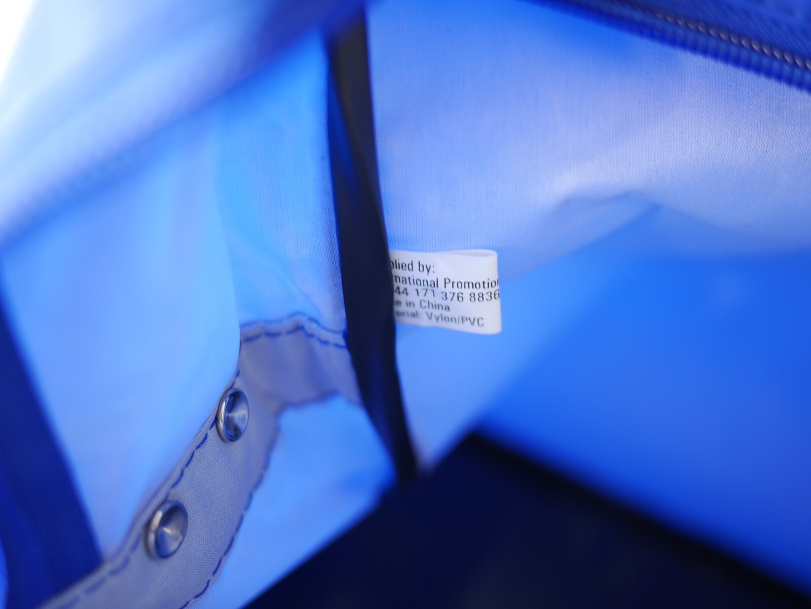 Vtg TRAFALGAR Blue & rainbow nylon Messenger Travel Bag Overnight 13.5″x12.5″