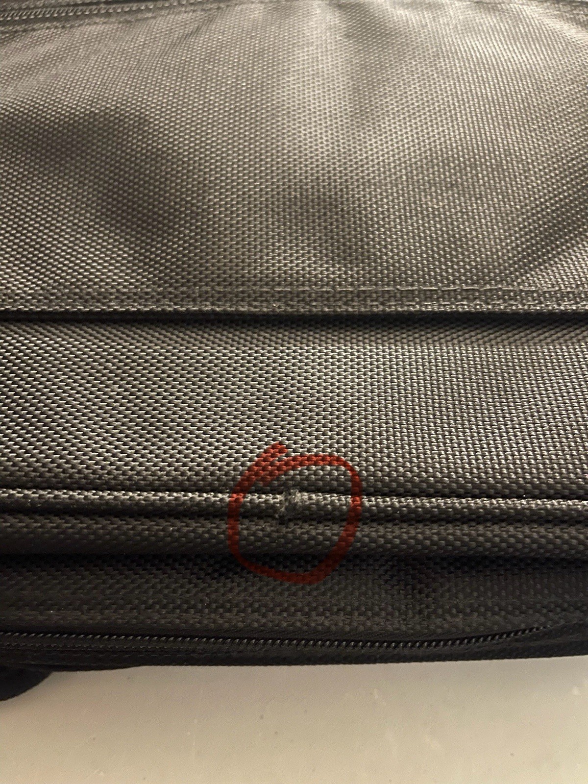 Tumi Zip-Around Portfolio Laptop Bag Briefcase Unisex Adult Black Career W Strap