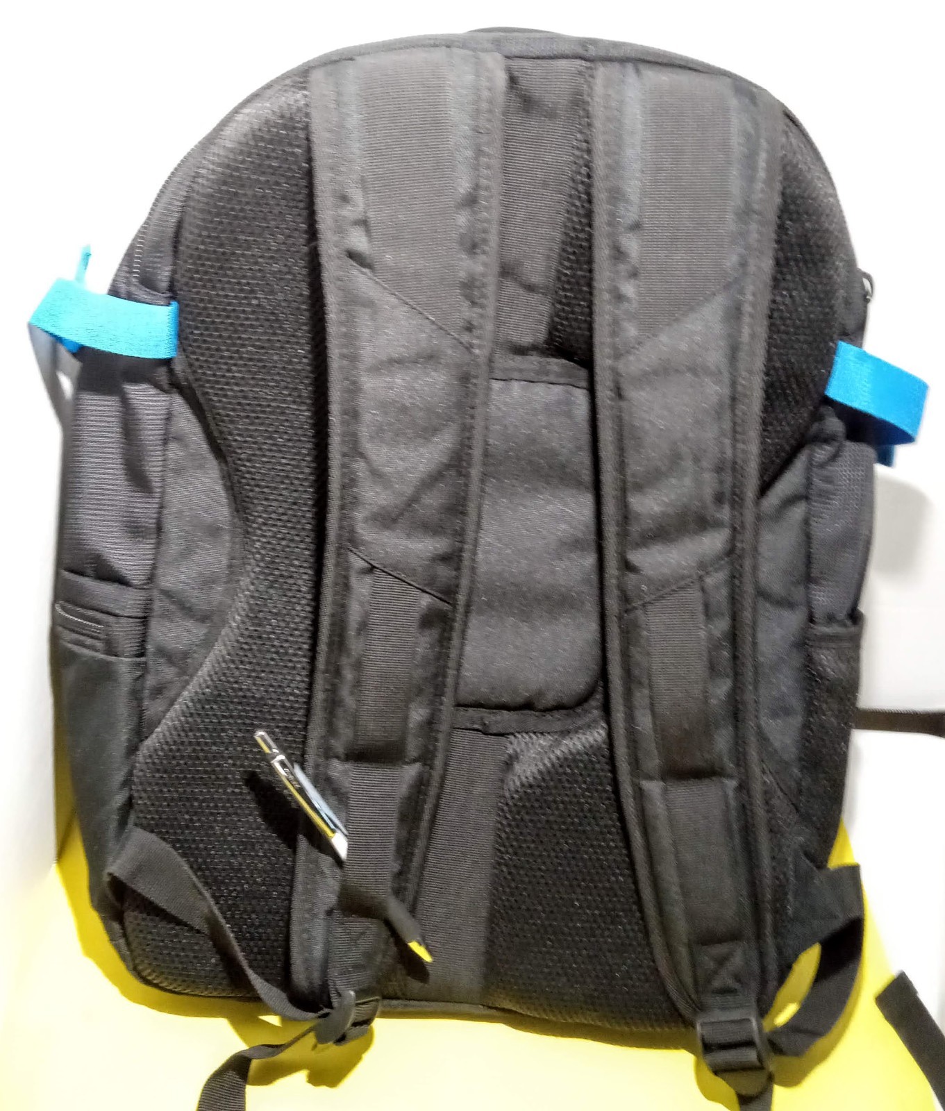 Backpack-Multiple Pockets-Large-19inx14inx6in-Black and Blue-pre-owned