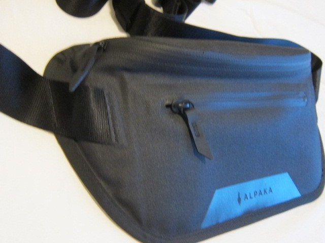 ALPAKA BRAVO MINI SLING V2 – XPAC – Black