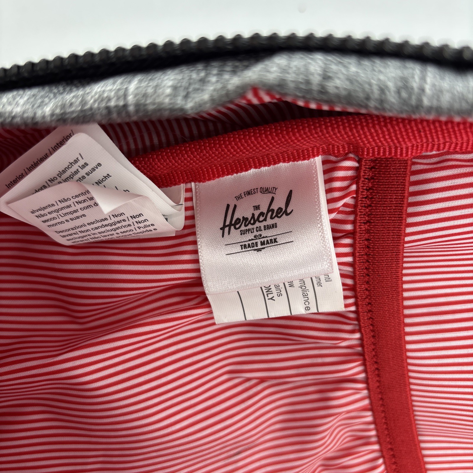 Genuine Herschel Settlement Backpack Raven Crosshatch Classic 23L Gray