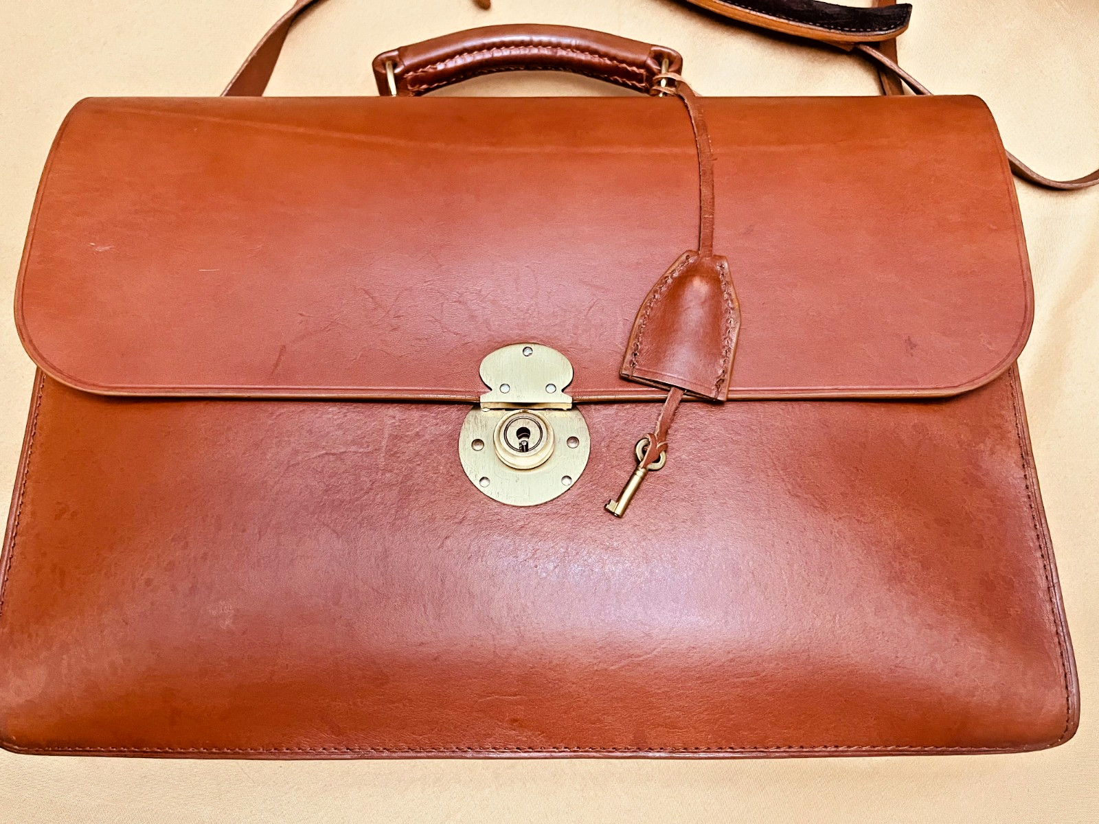 PICKETT of LONDON Thick Bridle Leather Briefcase / Messenger Bag – England