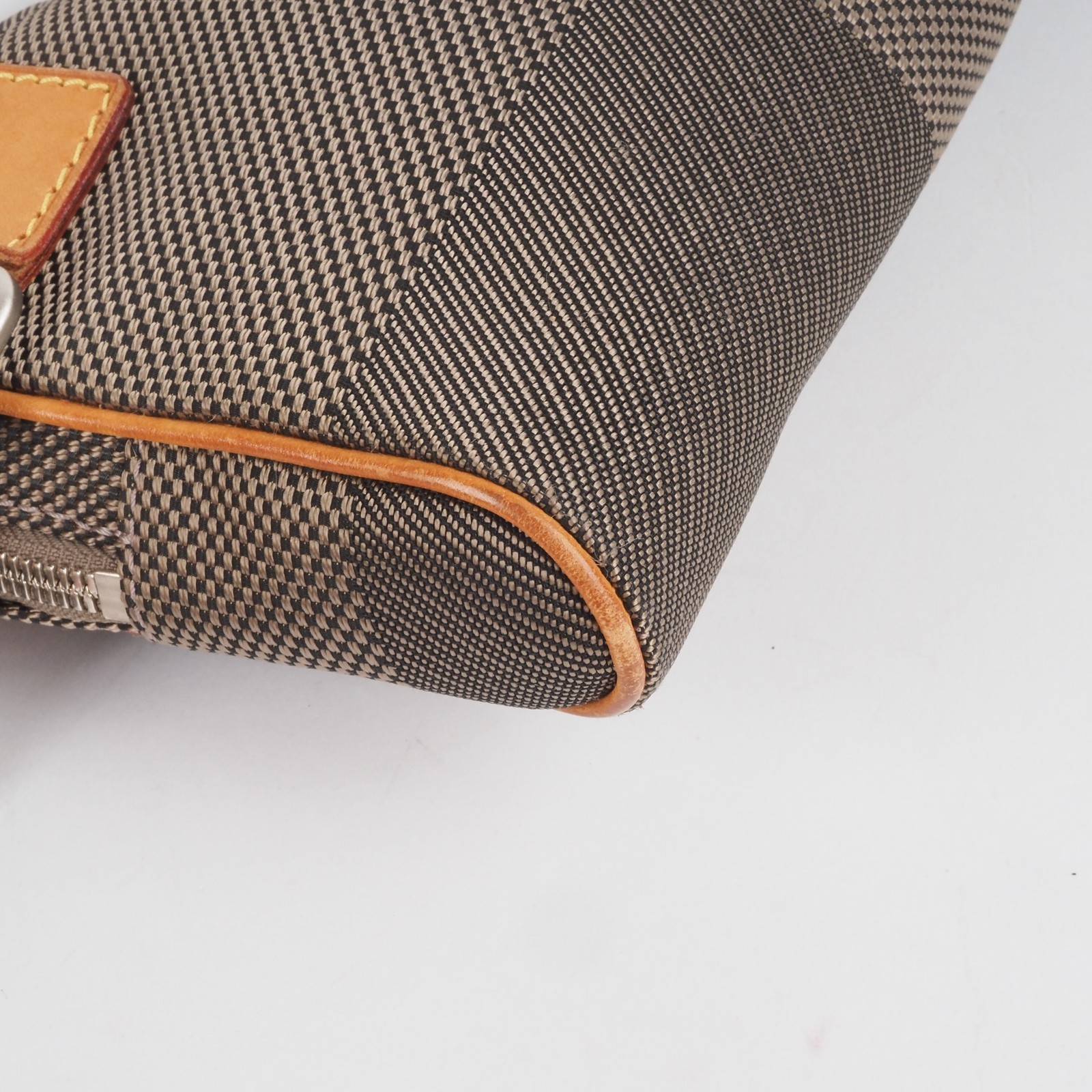 LOUIS VUITTON M93619 Acrobat Bumbag Damier Geant belt bag OP: 890€