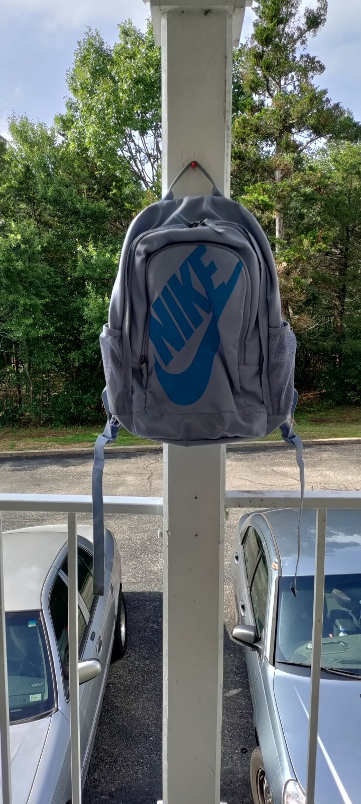 NIKE Hayward Futura 2.0 Lt. Gray/Blue Polyester Zip Backpack, 18.5,” Pre-Owned!