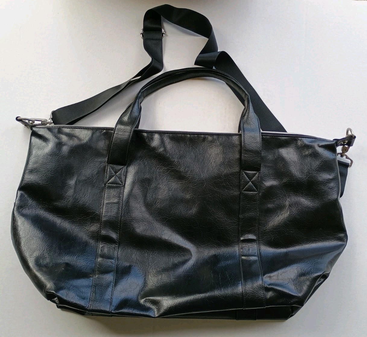 John Varvatos Faux Leather Duffle Large Tote Shoulder Weekend Bag GUC Black