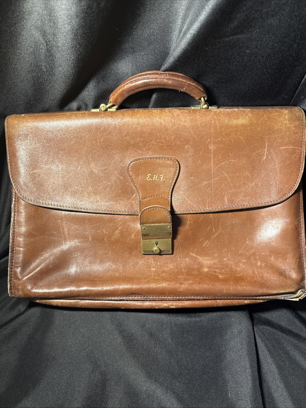 Schlesinger Briefcase Full Grain Cowhide USA Doctor/Lawyer Locking Distressed