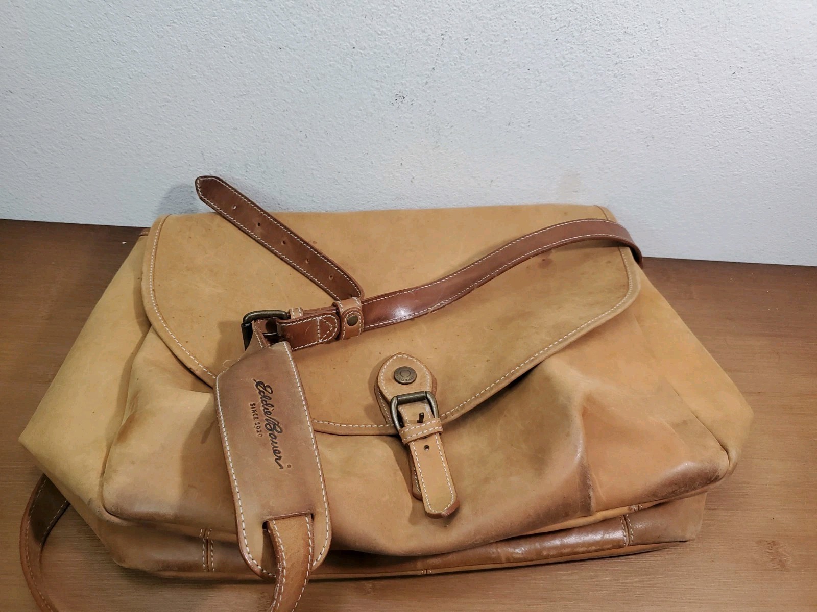 EDDIE BAUER Mens Thick Saddle Leather Tote Briefcase Messenger Bag Mailbag USA