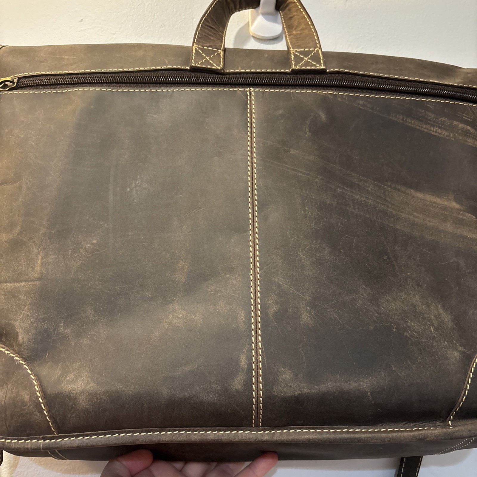 VTG Australian Bag Outfitter Brown Suede Messenger Bag Buckles Sturdy Strap