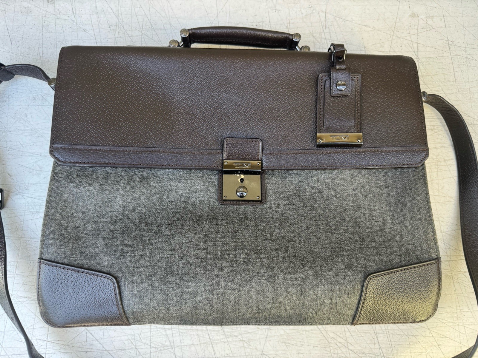 TUMI Astor Dorilton Gray Dark Brown Leather Business Shoulder Bag Briefcase