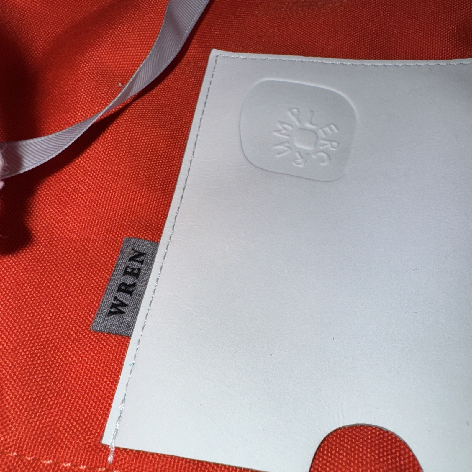 Gorgeous Orange Crumpler Wren Messenger Bag (k)