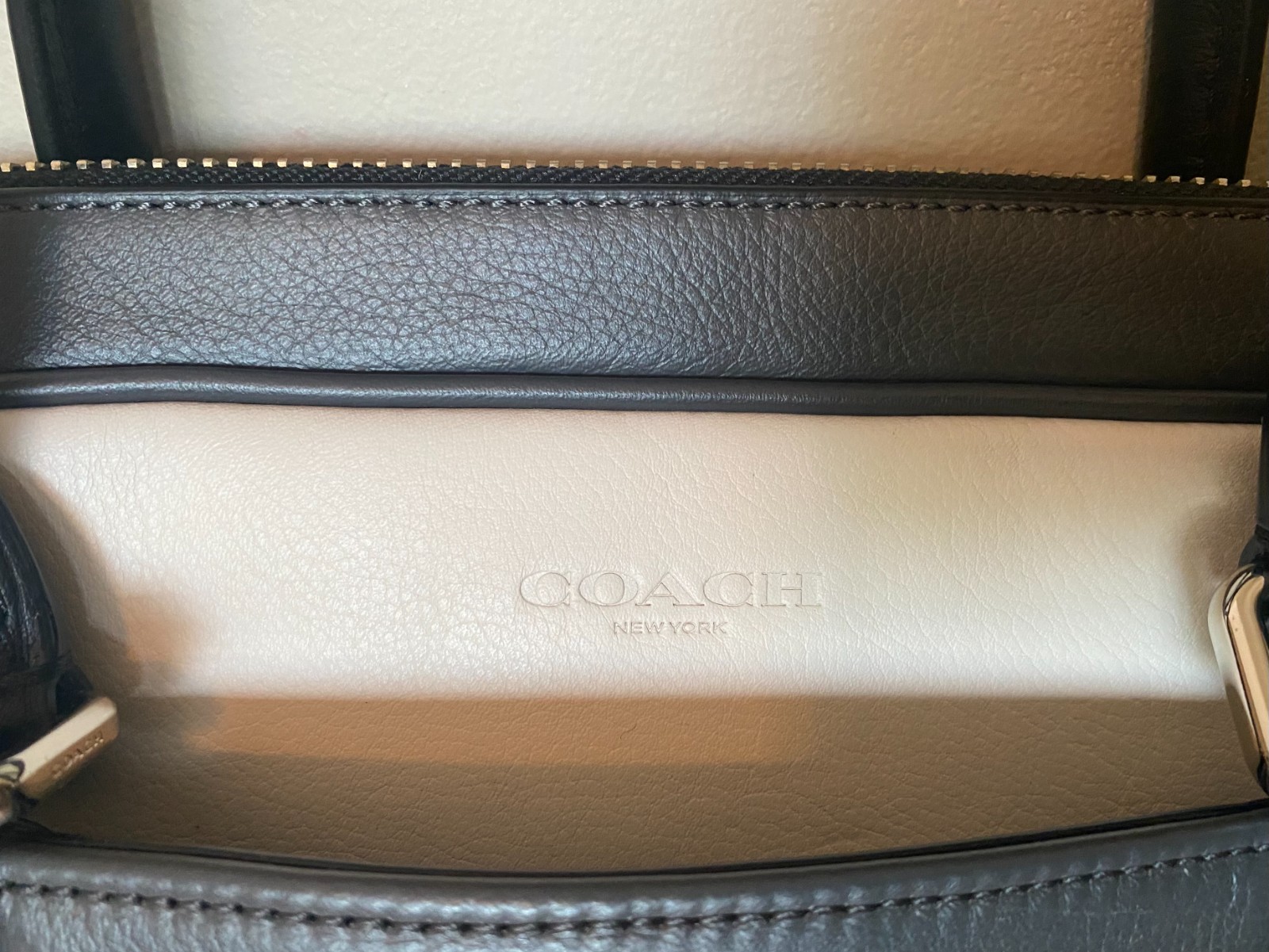 Coach Men’s Perry Slim Briefcase in Graphite and Black Leather F56018, NWTs