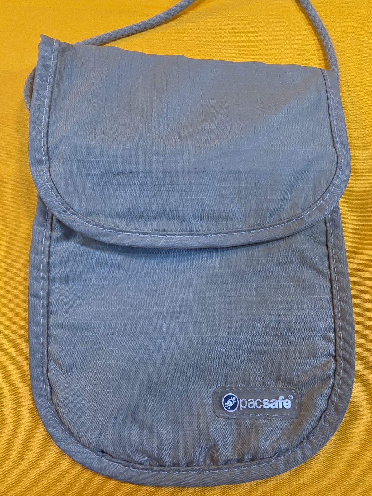 Pacsafe Pouchsafe Travel Neck Pouch Bag Ripstop Nylon eXomesh Security Khaki Tan