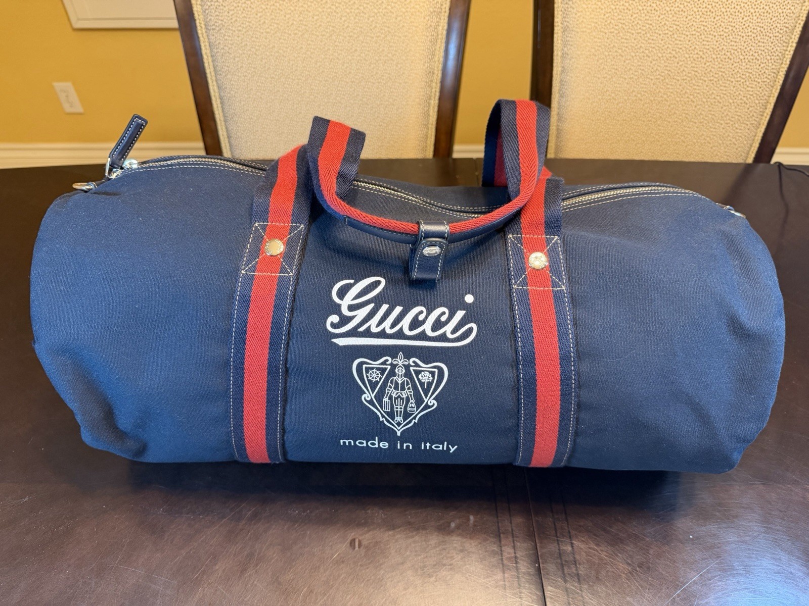 New Authentic Gucci Crest Logo Navy Canvas Duffle Bag Large
