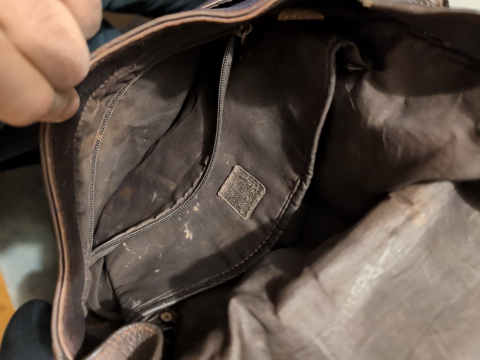Kenneth Cole Reaction Genuine Leather Bag Brown