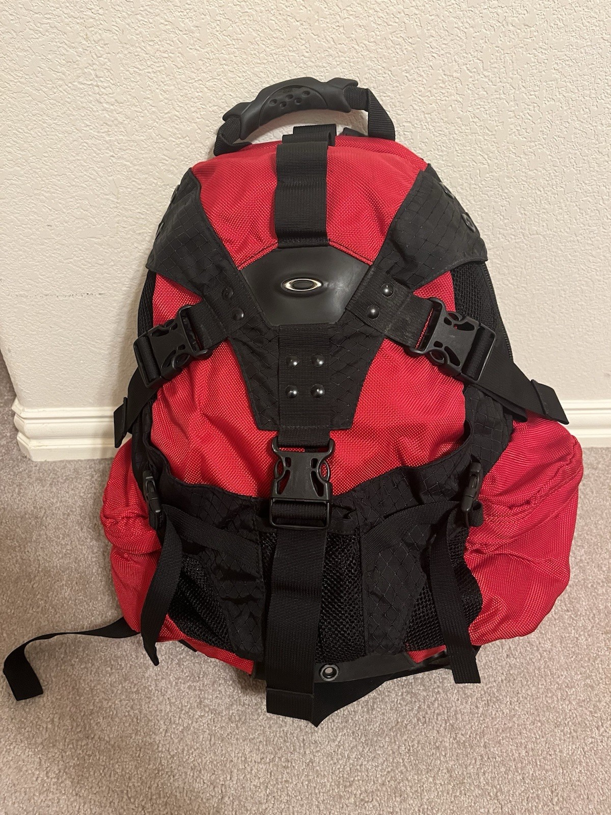 Vintage Oakley Icon Tactical 2.0 3.0 Backpack Red/Black