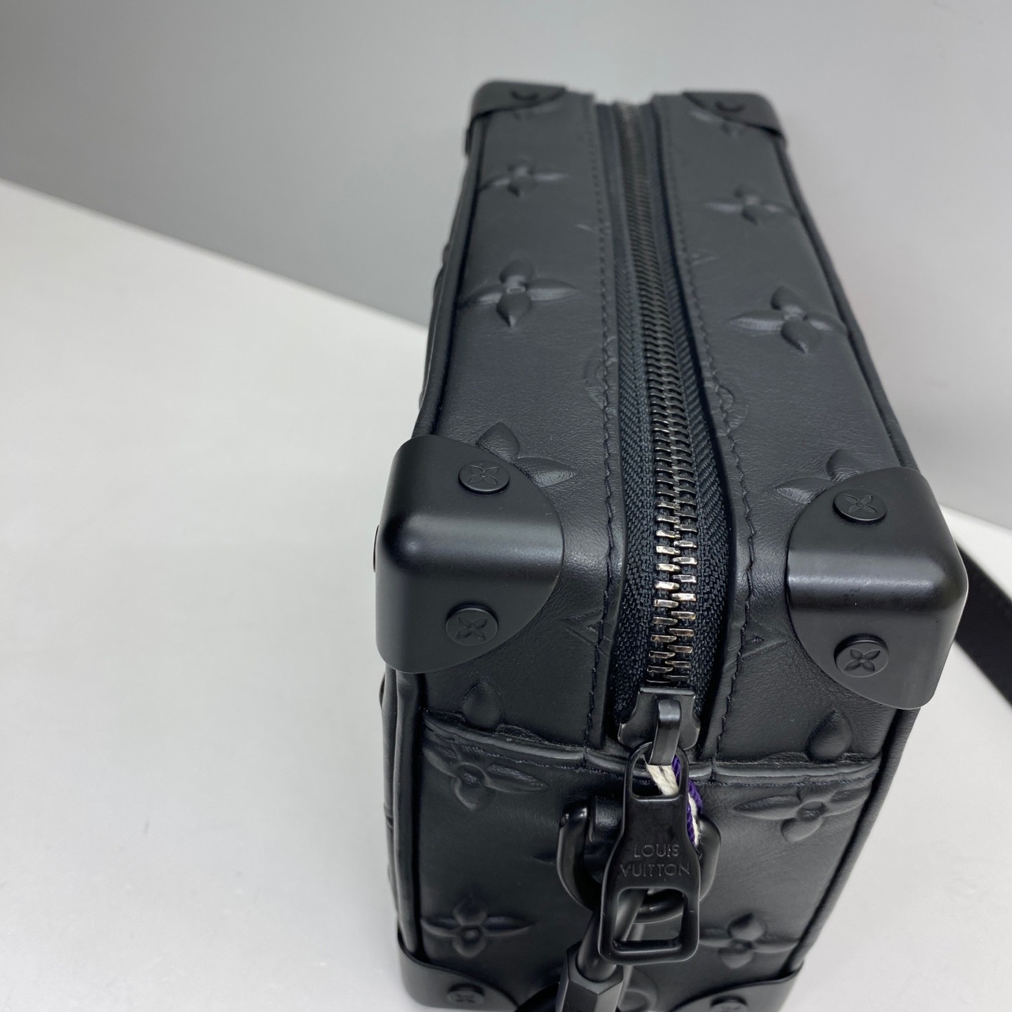 Louis Vuitton Pre-Owned Authentic Box Clutch Black M58906 18.5x13x8cm Cowhide
