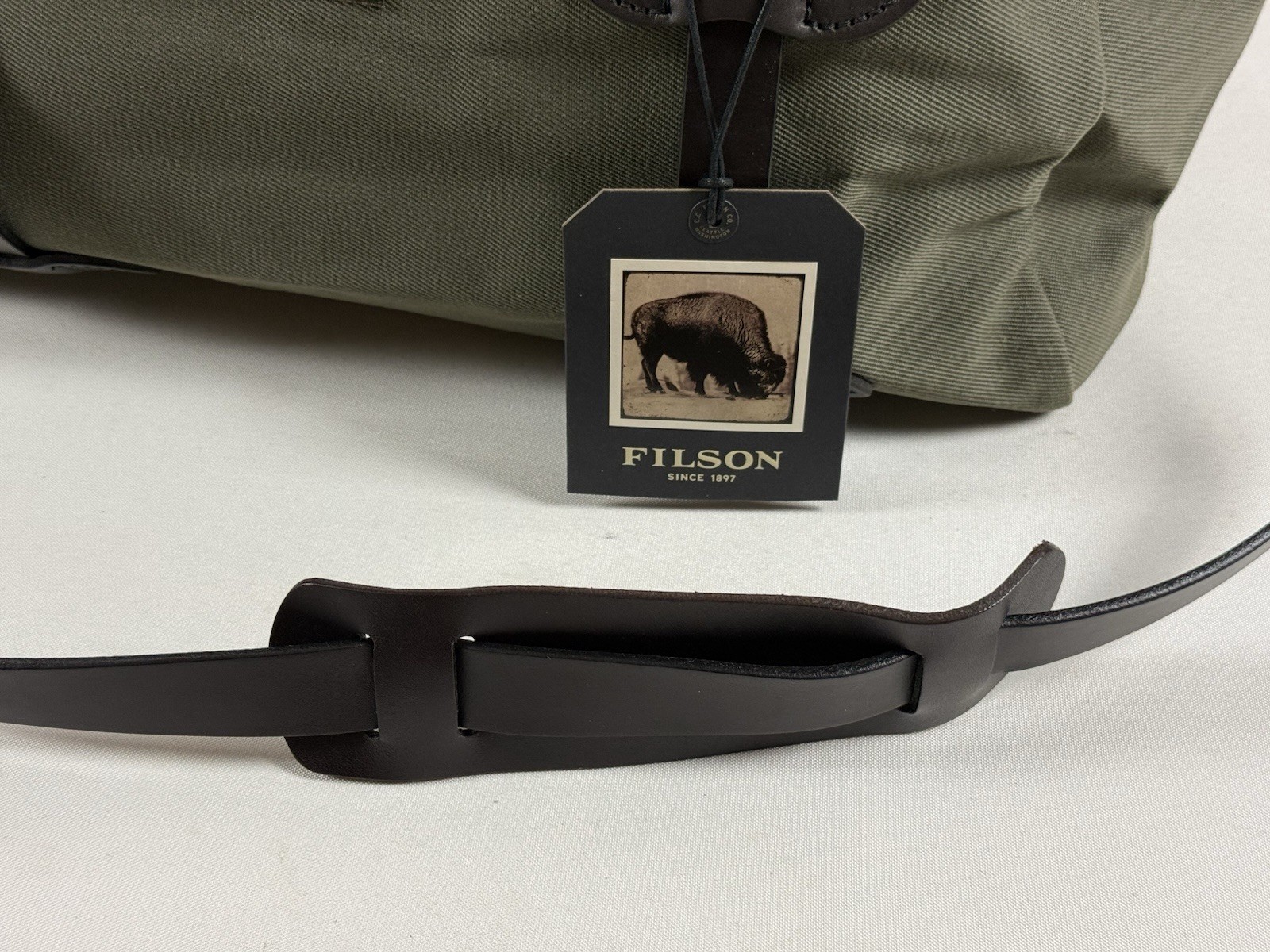 FILSON SMALL RUGGED TWILL DUFFLE BAG OTTER GEEEN NWT SOLD OUT
