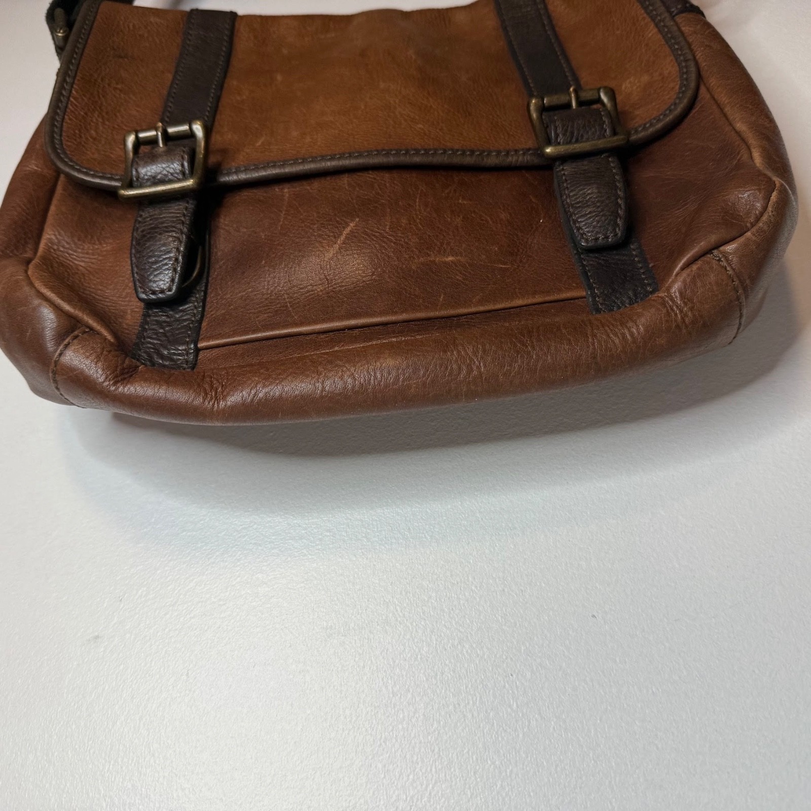 Fossil Men’s Messenger Crossbody Satchel Brown Leather Bag Two Tone