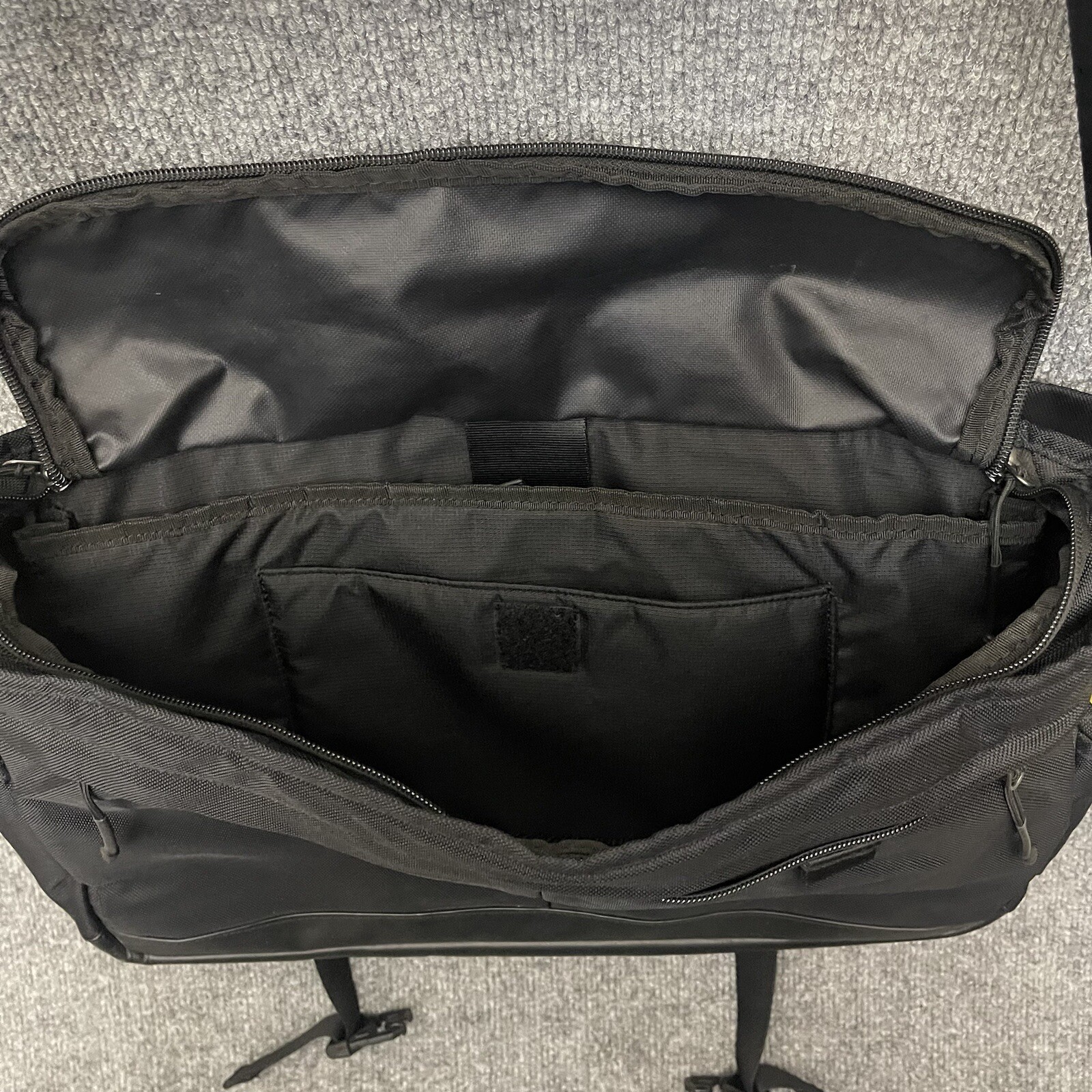 UNLV Nike Eugene Premium Executive Elite Messenger Laptop Shoulder Bag Black