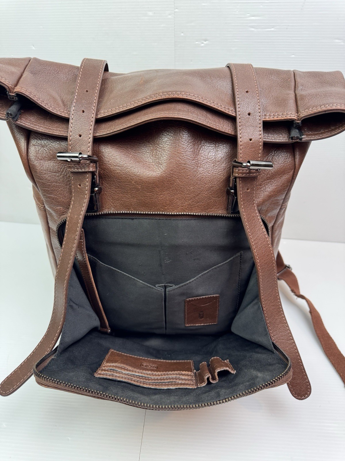 Genicci Cognac Jason Roll Top 15″ Laptop Unisex Leather Backpack READ FLAWS