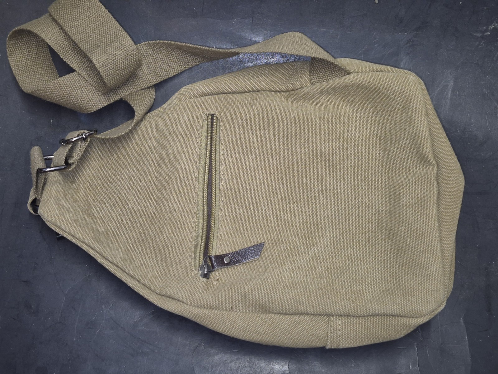 READ! Rare Flish Canvas Sling Bag Rabbit Design Army Khaki Green Adj. Strap