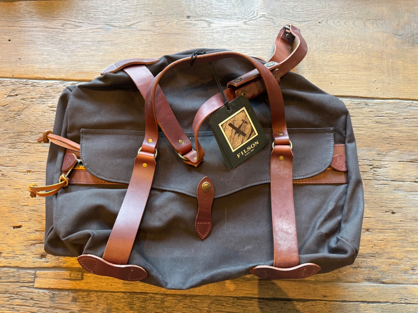 Filson x Chris Stapleton Traveller Medium Duffle Bag NWT #20265079 USA Cinder