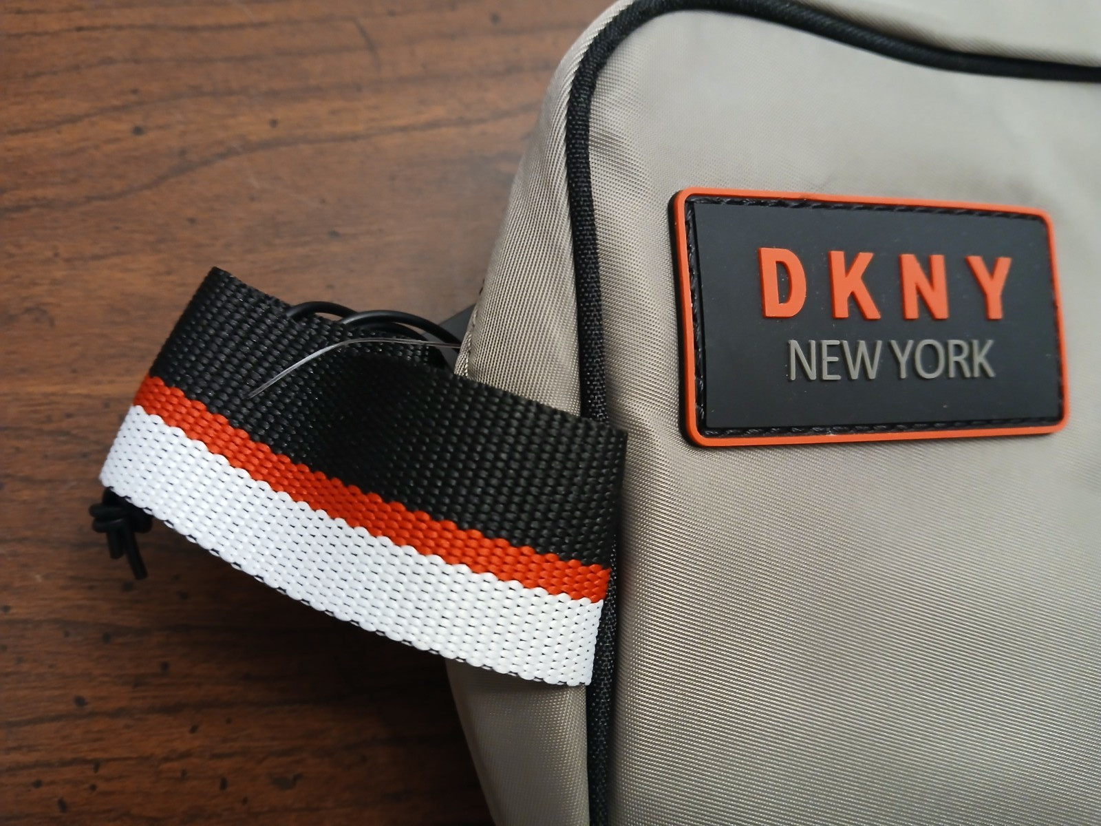 DKNY Men’s Dopp Kit Toiletry Bag w Double Zip New with Tag Tan or Toffee