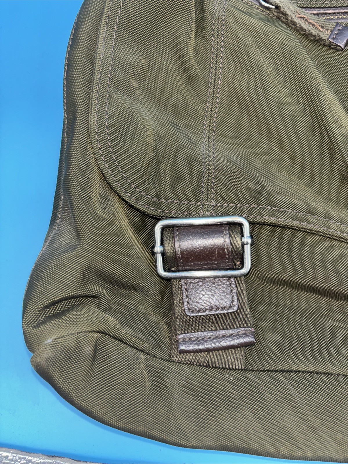 Banana Republic Laptop Messenger Shoulder Bag Work Army Green Inner Pockets