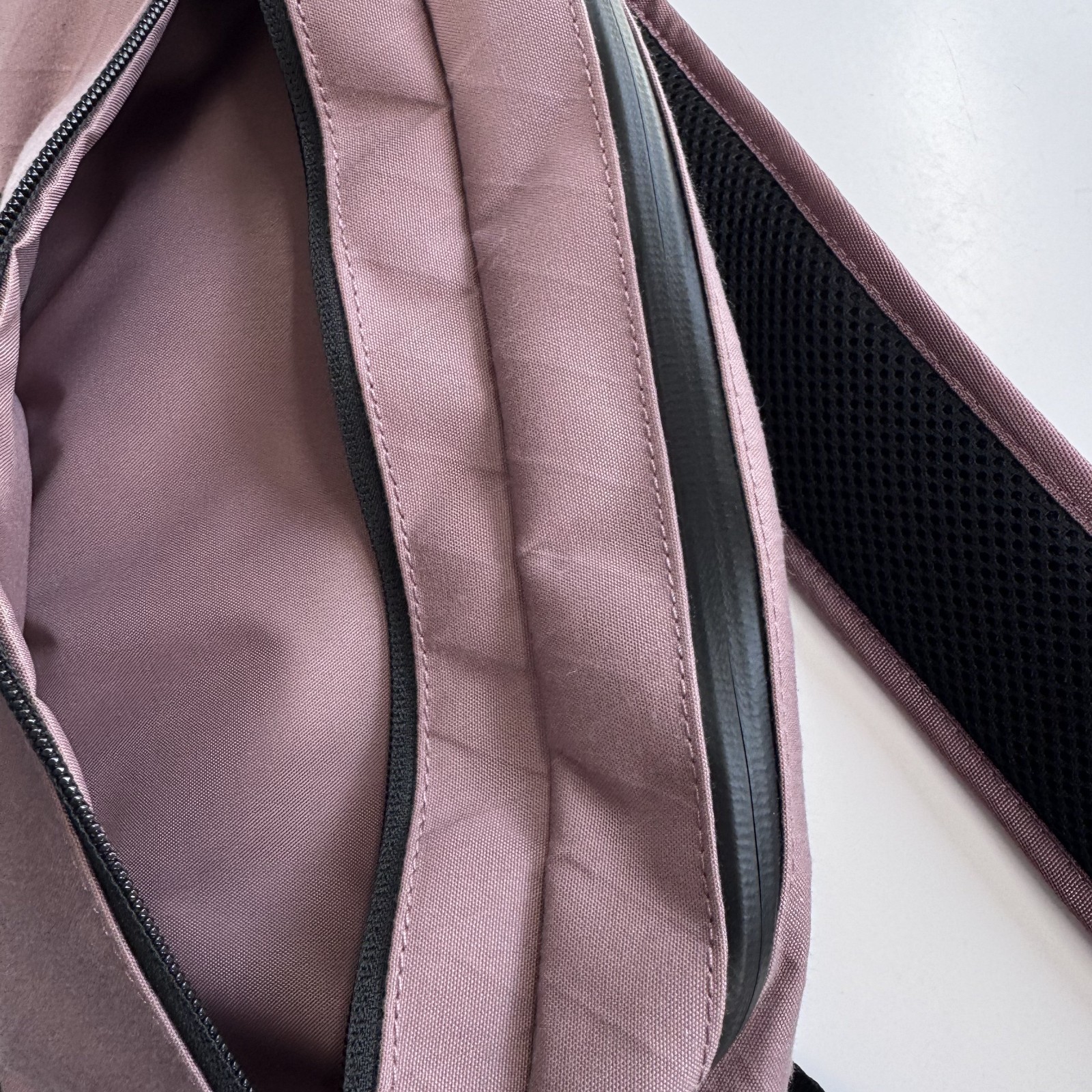CHROME INDUSTRIES Mini Kadet 5L Sling Crossbody Bag Small MauvePurplePink