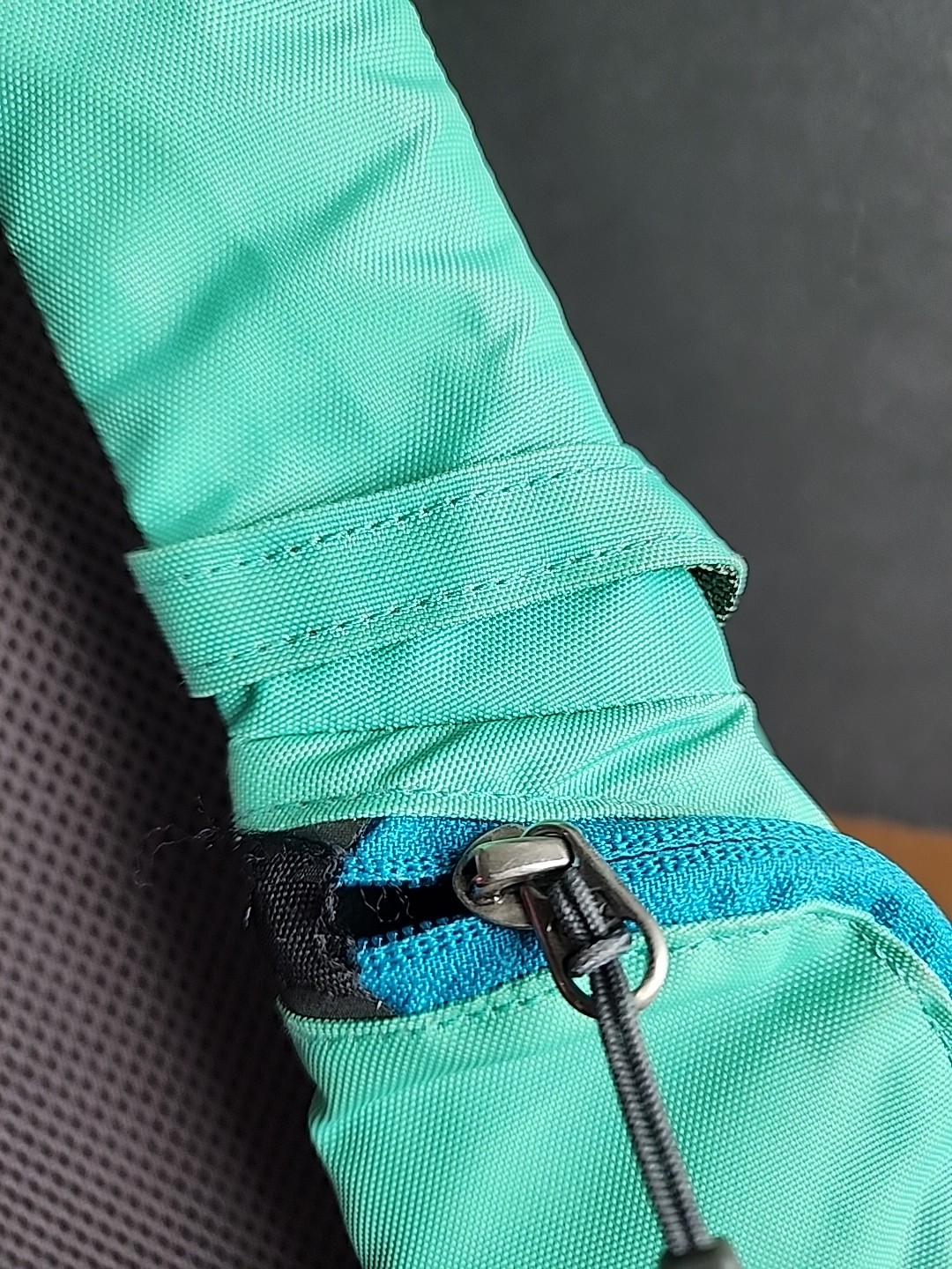 Patagonia Crossbody Sling Strap Backpack Blue/Teal Hiking Travel Outdoor-Read!