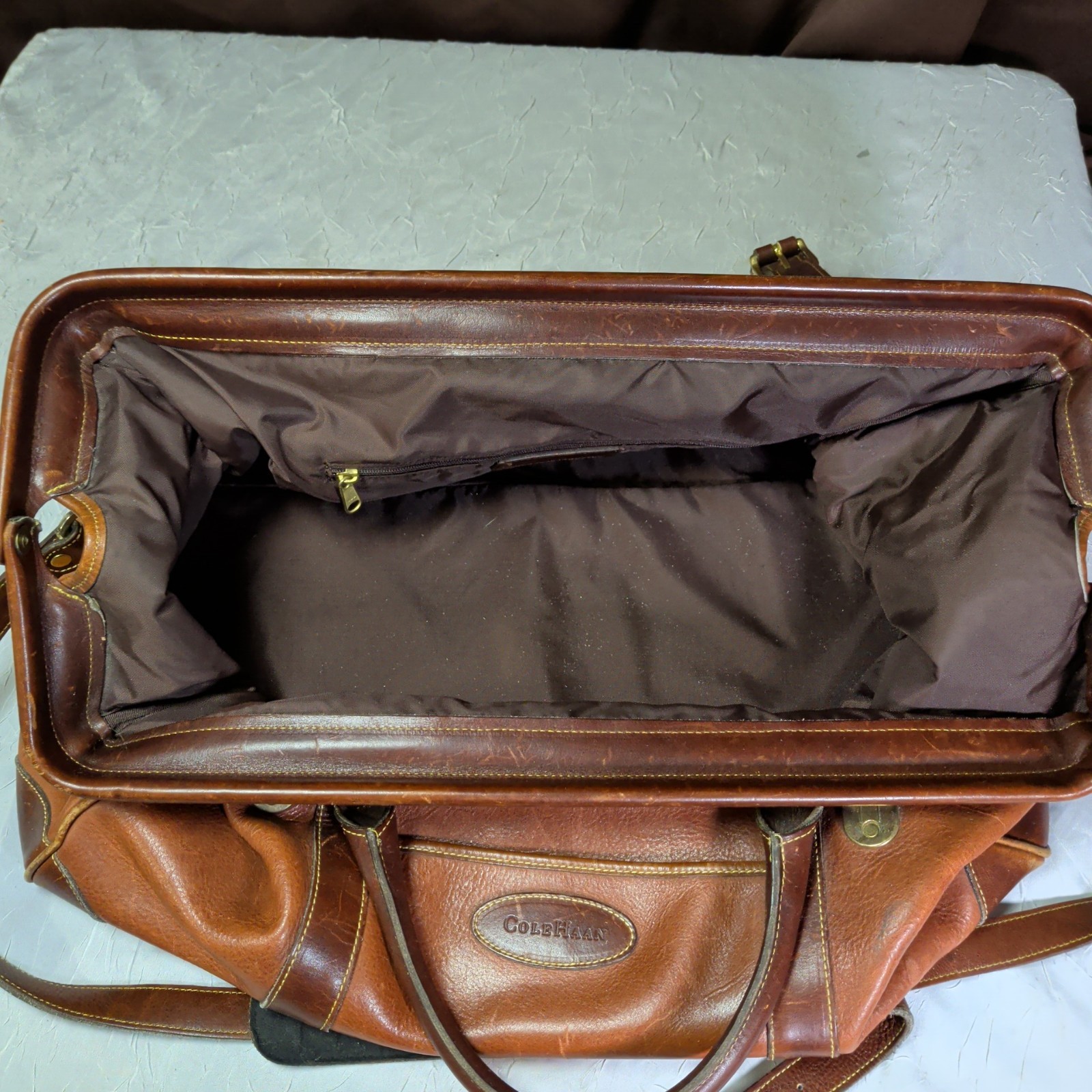 Cole Haan VINTAGE DARK Brown Leather Duffle Weekend Doctors Travel Bag Mens RARE