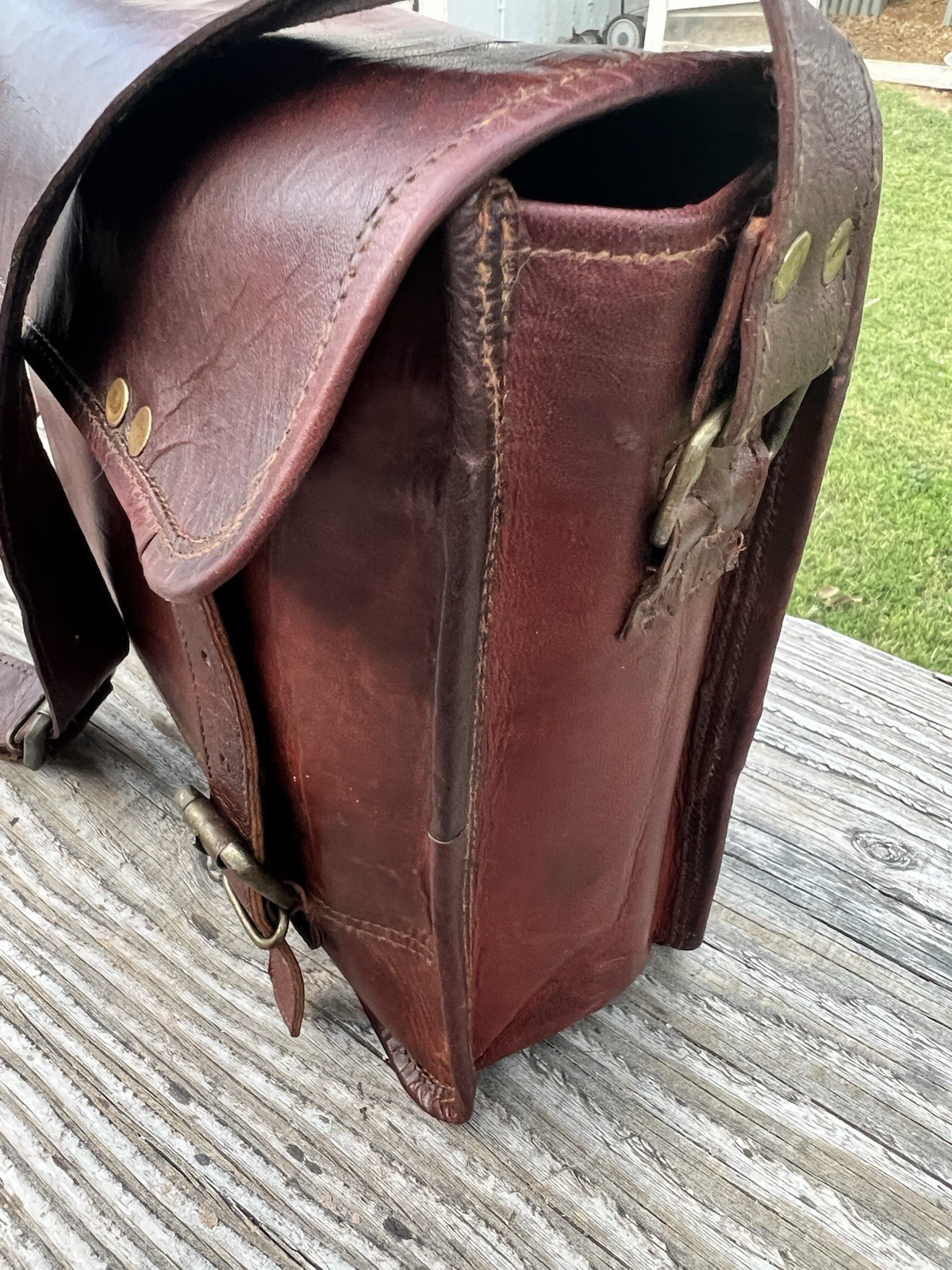 Vintage Leather Messenger Bag Briefcase Laptop Fabric Interior 13″x 10″x 4″