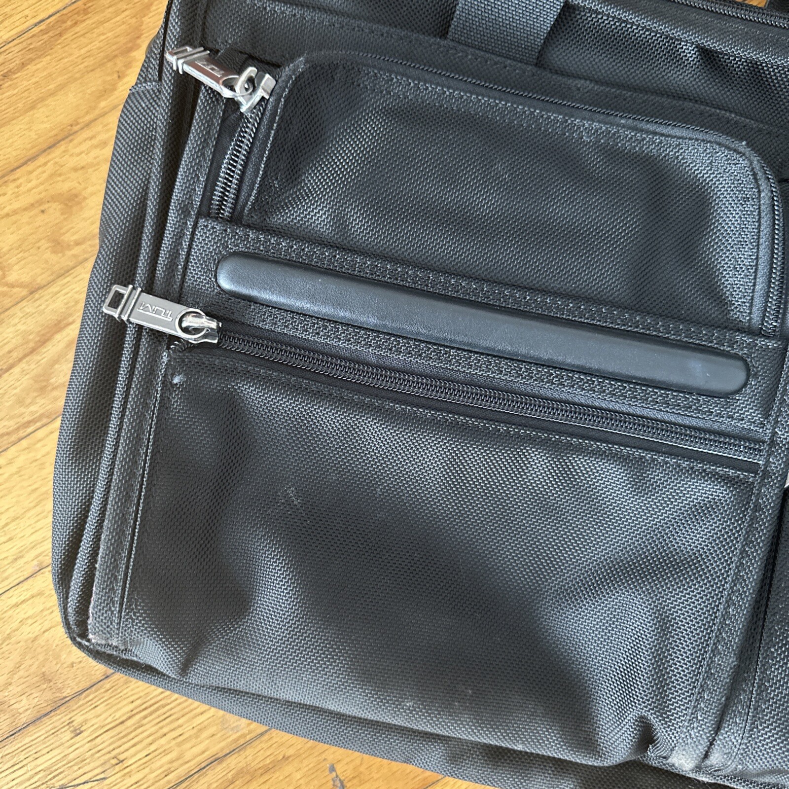 Tumi 26141D4 Alpha Black Ballistic Nylon Expandable Laptop Briefcase Bag TSA