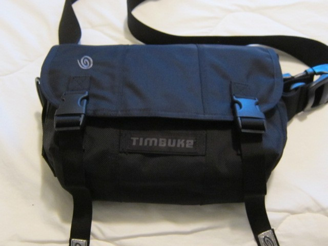 Timbuk2 XS CLASSIC MESSENGER BAG Water Resistant – Black