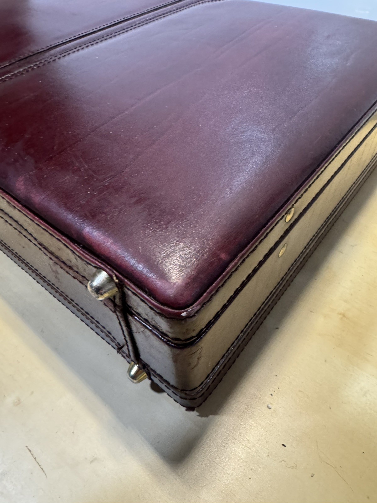 Burgundy Briefcase with Combination Lock, Inner Pockets, Men’s Business