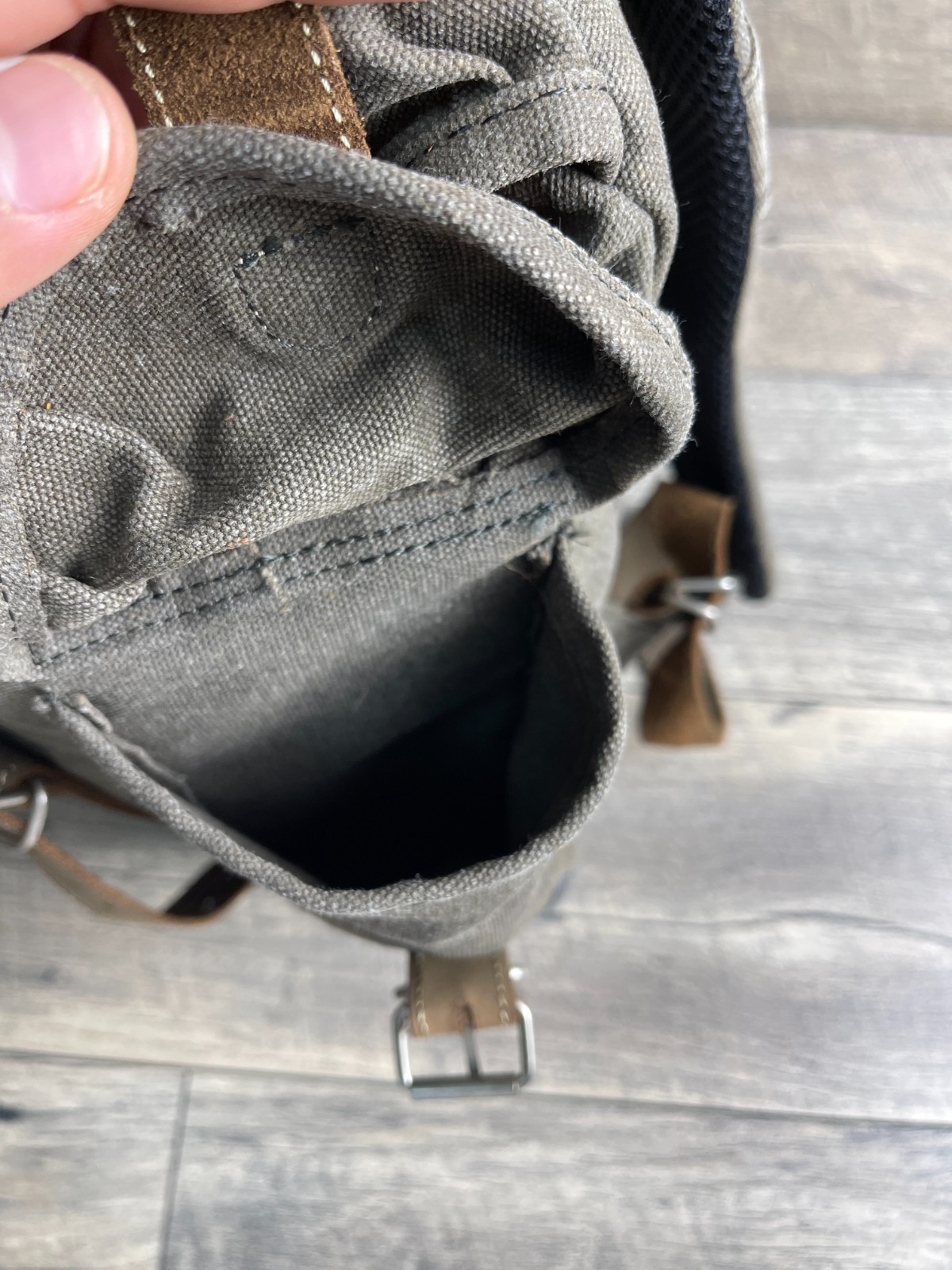 Superdry Mountain Scoutpack Bag Gray Adjustable Straps Traveling Hiking Camping