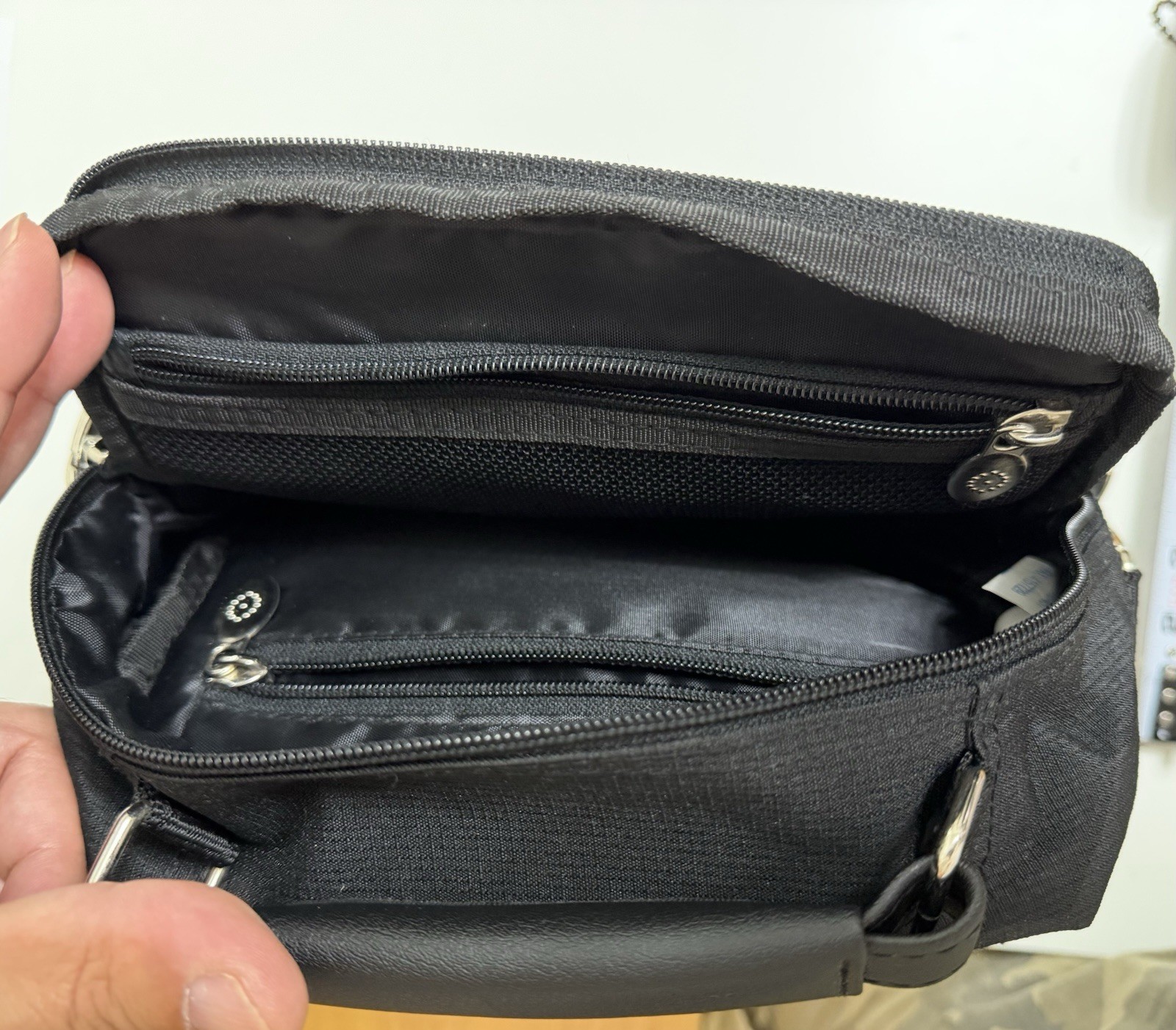 Royal Thai Army Black Men’s Medium Crossbody Bag Zip Adjustable Strap Pockets