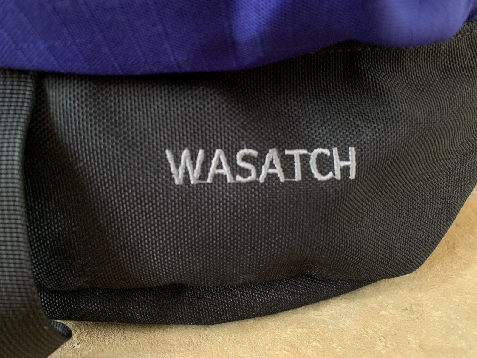 Vintage THE NORTH FACE Wasatch Backpack Outdoor Hiking Carry on Travel Bag 35L