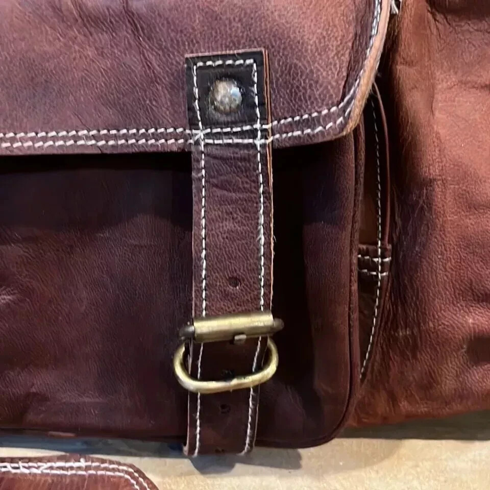 Rugged Dark Brown Leather Duffel Bag 22″ x 10″ x 10″