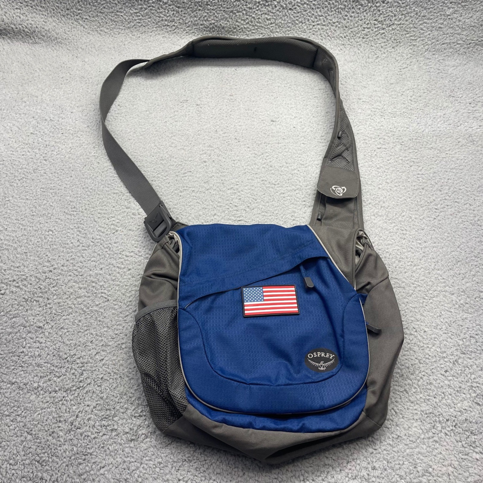 Osprey Veer Vertical Shoulder Bag Blue Grey Messenger Laptop crossbody sling Bag