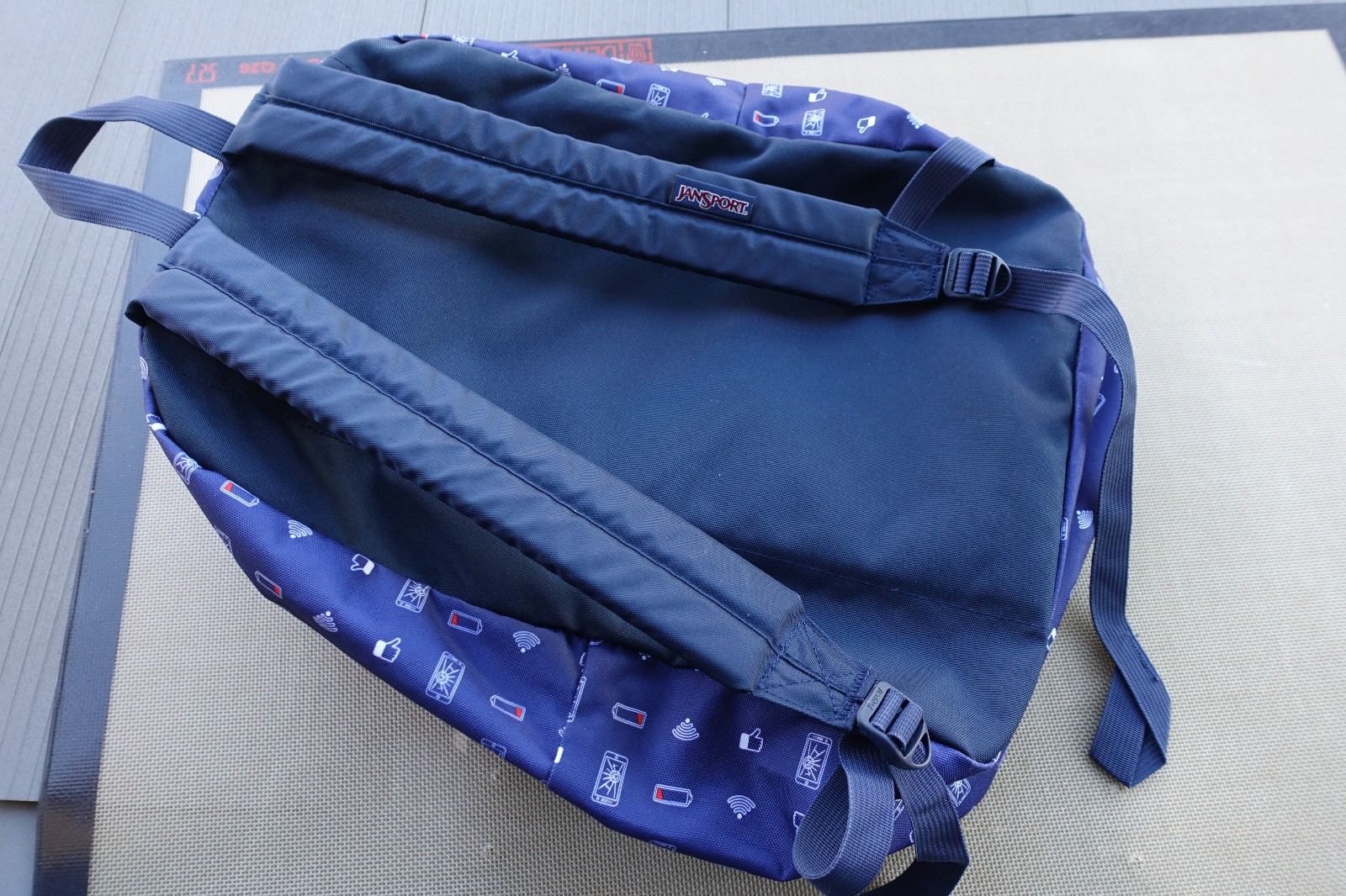 JanSport Superbreak Backpack JS00T501