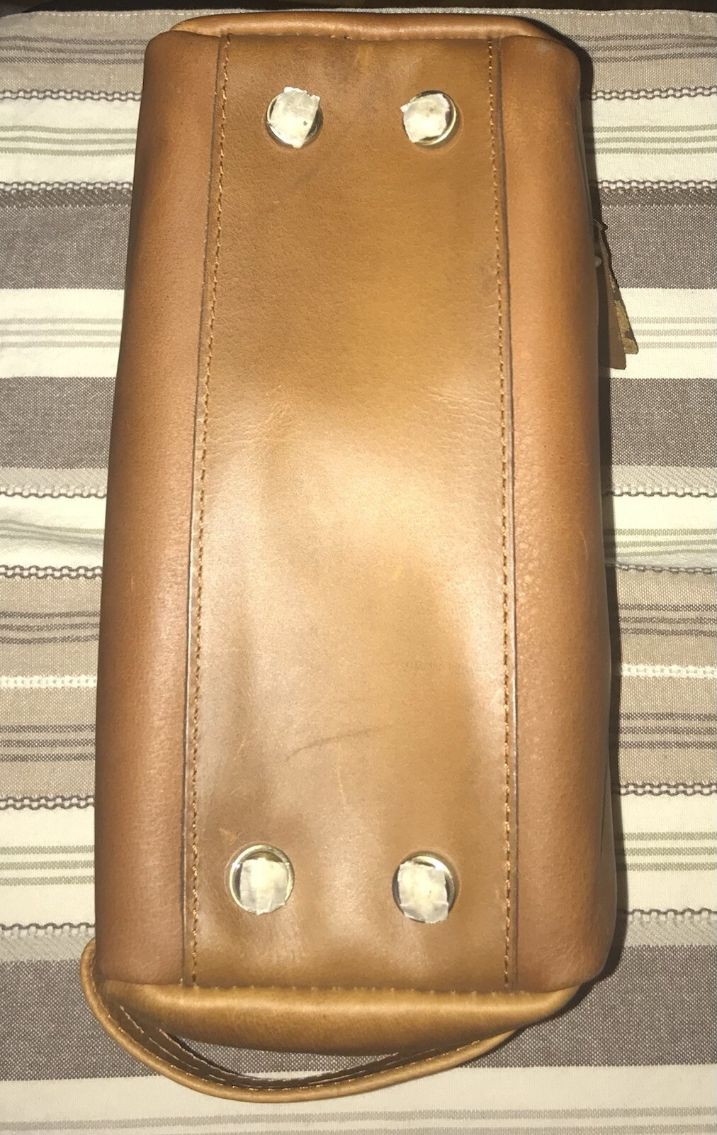 KomalC Genuine Buffalo Leather Unisex Toiletry Bag Travel Dopp Kit NWOT