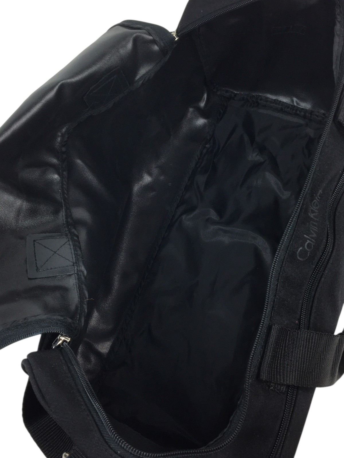 Calvin Klein Black Duffel Bag Carry On Overnight Shoulder Strap 18” Gym Luggage